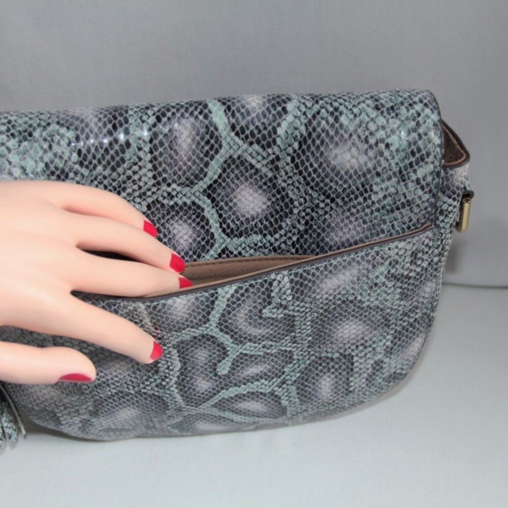 🌟HP! GILI Blue Cobra Leather Crossbody Saddle Bag - Picture 6 of 9